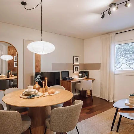 Апартаменты Seminiak - 1 Bedroom And Parking In Saldanha *