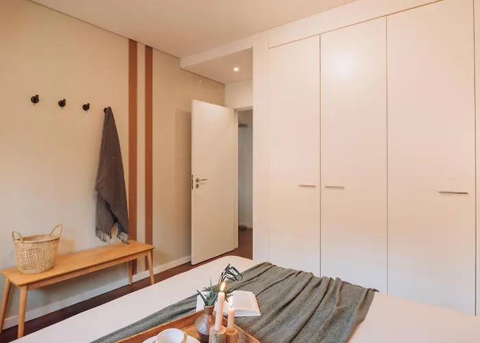 Daire Seminiak - 1 Bedroom And Parking In Saldanha *