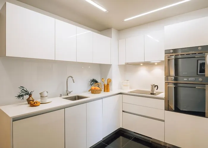 Daire Seminiak - 1 Bedroom And Parking In Saldanha